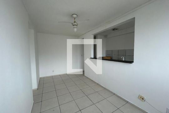 Sala de apartamento para alugar com 2 quartos, 44m² em Honório Gurgel, Rio de Janeiro