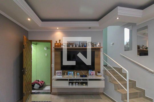 Sala de casa para alugar com 2 quartos, 150m² em Vila Ema, São Paulo