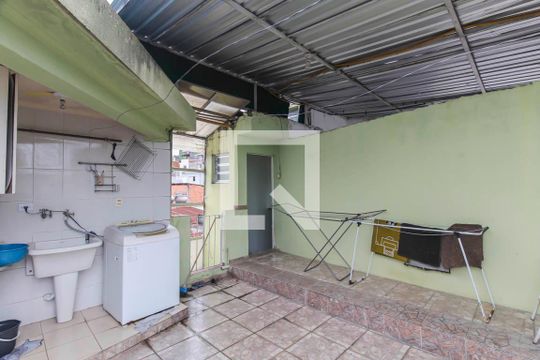 Área de Serviço de casa para alugar com 2 quartos, 150m² em Vila Ema, São Paulo