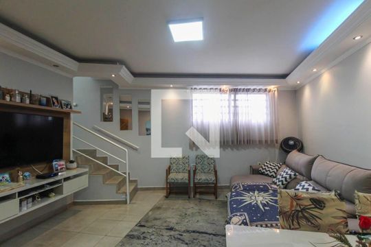 Casa para alugar com 2 quartos, 150m² em Vila Ema, São Paulo