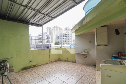 Área de Serviço de casa para alugar com 2 quartos, 150m² em Vila Ema, São Paulo