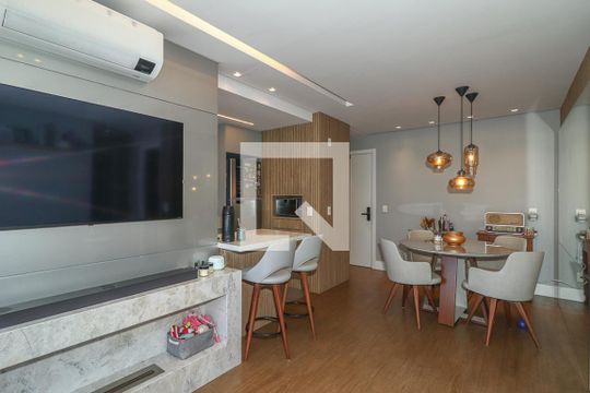 Sala de apartamento à venda com 2 quartos, 57m² em São Sebastião, Porto Alegre