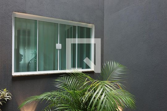 Casa à venda com 3 quartos, 209m² em Santa Terezinha, São Bernardo do Campo