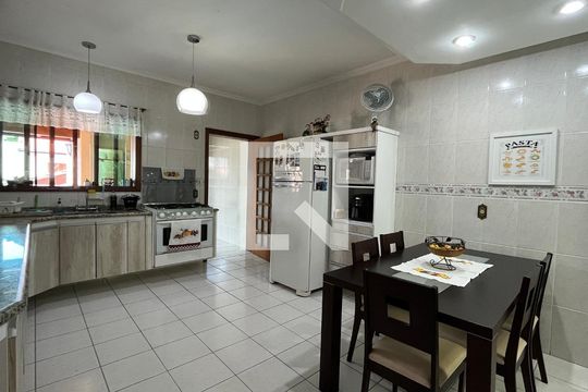 Casa à venda com 3 quartos, 274m² em Parque Taquaral, Campinas