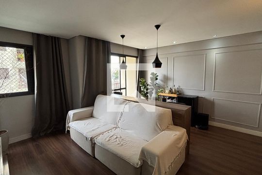 Sala  de apartamento para alugar com 2 quartos, 80m² em Vila Floresta, Santo André