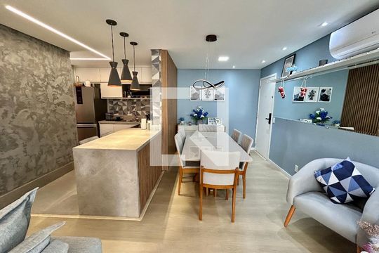 Sala de apartamento à venda com 2 quartos, 75m² em Picanço, Guarulhos