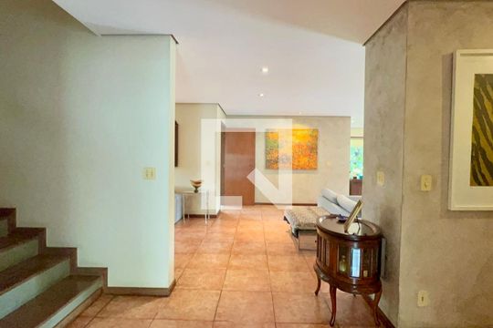 Hall de entrada de casa à venda com 4 quartos, 397m² em Alto de Pinheiros, São Paulo