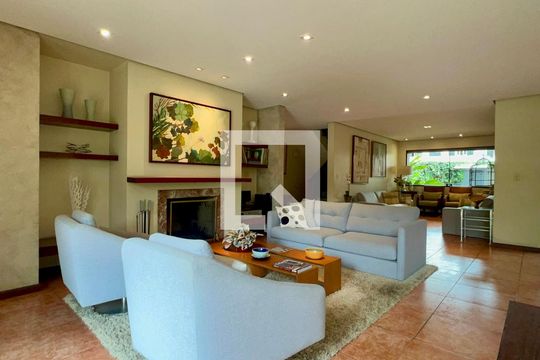 Sala de casa à venda com 4 quartos, 397m² em Alto de Pinheiros, São Paulo