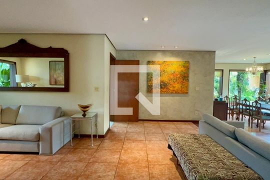 Sala de casa à venda com 4 quartos, 397m² em Alto de Pinheiros, São Paulo