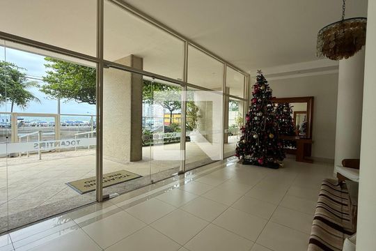 Hall de entrada de apartamento para alugar com 4 quartos, 262m² em Centro, Guarujá