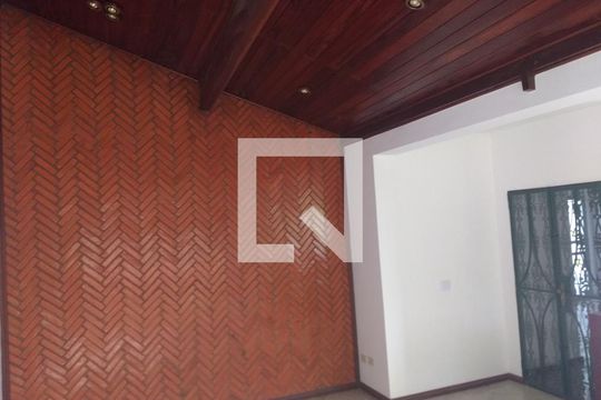 Casa para alugar com 9 quartos, 550m² em Parque Ortolândia, Hortolândia