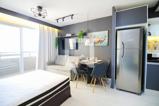 Sala/Quartov de kitnet/studio à venda com 1 quarto, 28m² em Brás, São Paulo