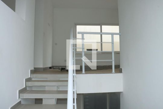 Casa de Condomínio para alugar com 4 quartos, 250m² em Paisagem Renoir, Cotia