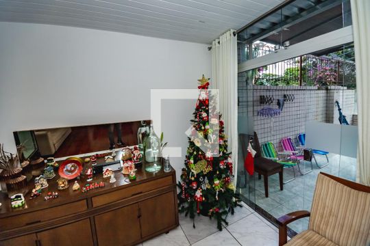Apartamento à venda com 3 quartos, 100m² em Itapoã, Belo Horizonte