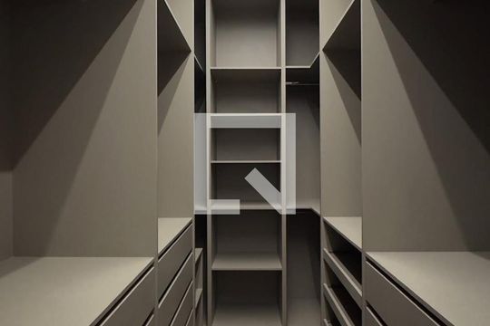 Casa de Condomínio à venda com 3 quartos, 314m² em Swiss Park, Campinas