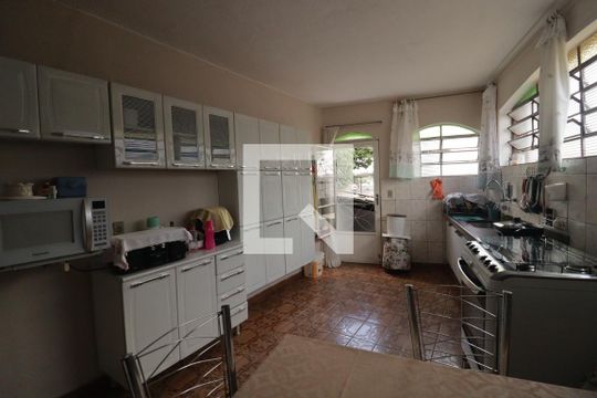 Casa à venda com 3 quartos, 197m² em Jardim Esplanada, Jundiaí