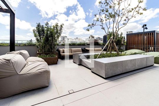 Kitnet/Studio para alugar com 1 quarto, 24m² em Boa Vista, Porto Alegre