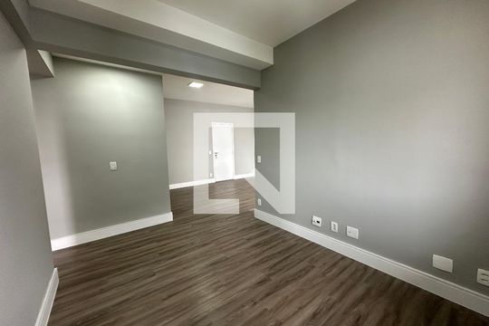Sala de apartamento à venda com 2 quartos, 107m² em Empresarial 18 do Forte, Barueri