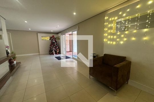 Hall de entrada de apartamento à venda com 2 quartos, 107m² em Empresarial 18 do Forte, Barueri