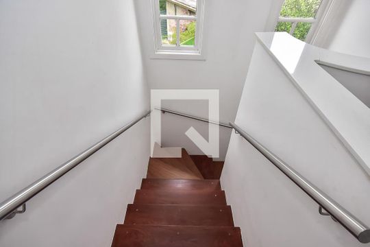 Escada de casa de condomínio à venda com 3 quartos, 466m² em Morumbi, São Paulo