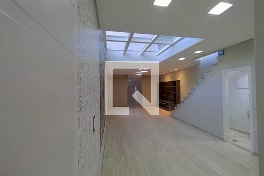Sala de casa para alugar com 2 quartos, 228m² em Ipiranga, São Paulo