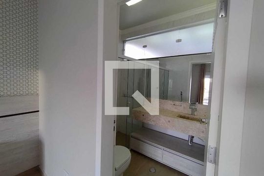 Banheiro de casa para alugar com 2 quartos, 228m² em Ipiranga, São Paulo