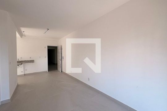 Sala de apartamento à venda com 2 quartos, 56m² em Parque das Nações, Santo André