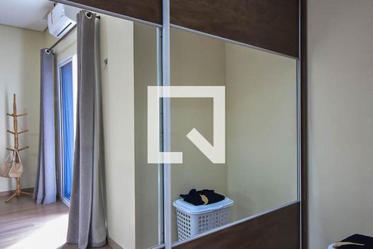 Casa de Condomínio à venda com 3 quartos, 151m² em Parque das Cigarreiras, Taboão da Serra