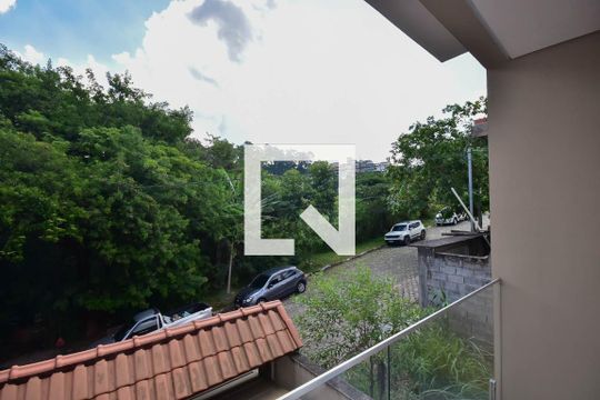 Casa de Condomínio à venda com 3 quartos, 151m² em Parque das Cigarreiras, Taboão da Serra