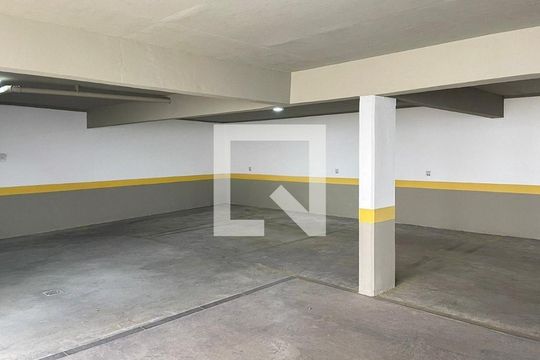 Garagem de apartamento para alugar com 2 quartos, 58m² em Centro Histórico, Porto Alegre