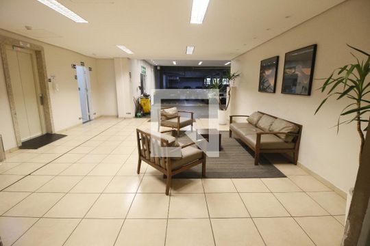 Hall social de apartamento para alugar com 2 quartos, 52m² em Vila Sonia do Taboao, Taboão da Serra