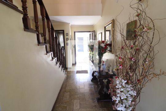 Sala de casa à venda com 3 quartos, 424m² em City Bussocaba, Osasco