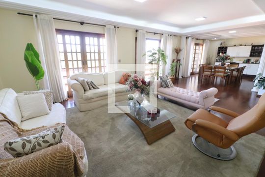 Sala de casa à venda com 3 quartos, 424m² em City Bussocaba, Osasco