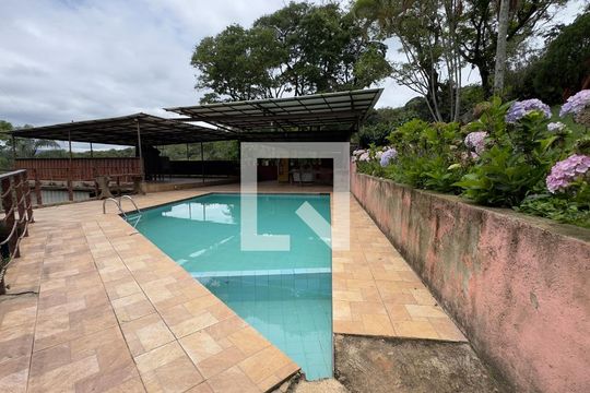 Casa à venda com 3 quartos, 10300m² em Jardim Petropolis, Nova Lima