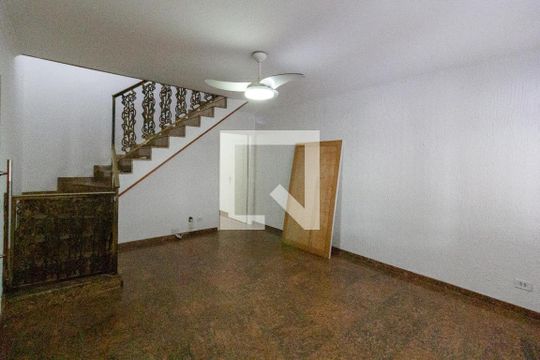 Sala de casa para alugar com 4 quartos, 188m² em Vila Adelaide Perella  Ponte Grande, Guarulhos