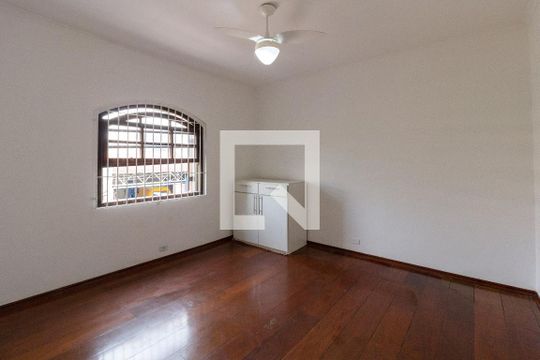 Quarto  de casa para alugar com 4 quartos, 188m² em Vila Adelaide Perella  Ponte Grande, Guarulhos