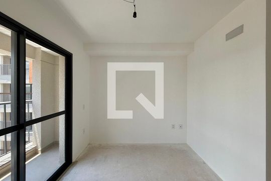 Quarto de kitnet/studio para alugar com 0 quarto, 24m² em Vila Cordeiro, São Paulo