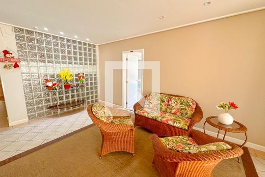 Hall de entrada de apartamento para alugar com 2 quartos, 90m² em Jurerê, Florianópolis