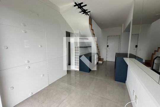 Sala de apartamento para alugar com 2 quartos, 188m² em Melville Empresarial Ii, Barueri