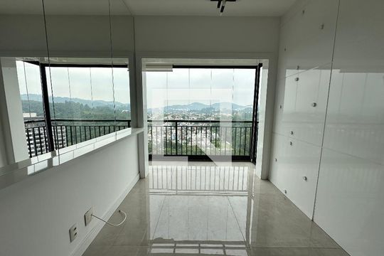 Sala de apartamento para alugar com 2 quartos, 188m² em Melville Empresarial Ii, Barueri