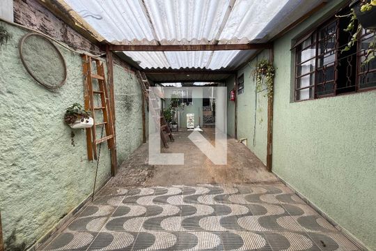Garagem de casa à venda com 4 quartos, 130m² em Vila Sao Domingos, São Paulo