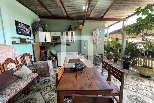 Quintal de casa à venda com 4 quartos, 250m² em Vila Sao Domingos, São Paulo