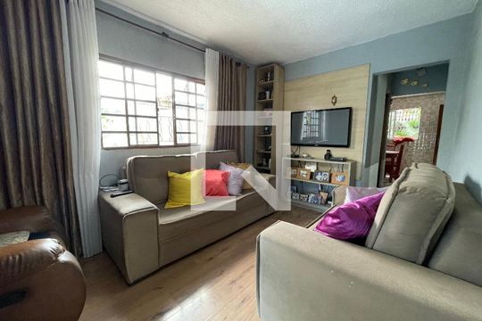Sala de casa à venda com 4 quartos, 250m² em Vila Sao Domingos, São Paulo
