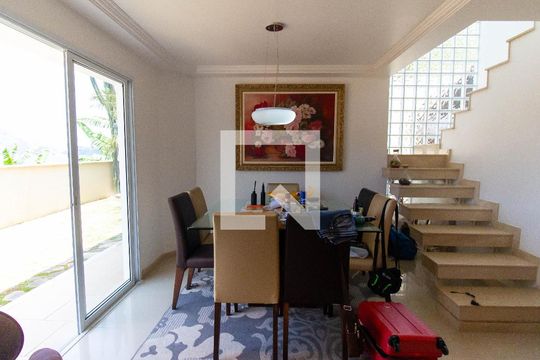 Casa de Condomínio à venda com 3 quartos, 140m² em São Francisco, Niterói
