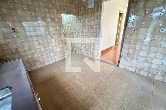 Cozinha de casa à venda com 3 quartos, 200m² em Vila Galvão, Guarulhos