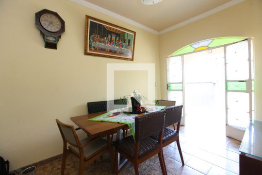 Sala de casa à venda com 4 quartos, 360m² em Milionários, Belo Horizonte
