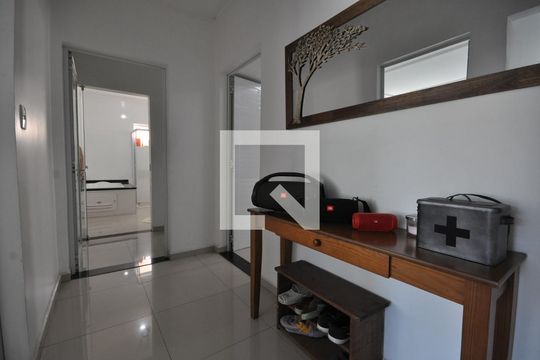 Casa à venda com 3 quartos, 300m² em Jardim Guanca, São Paulo