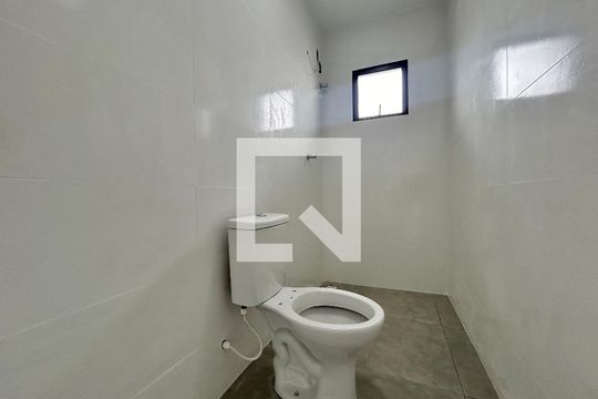 Banheiro de apartamento para alugar com 1 quarto, 29m² em Rondônia, Novo Hamburgo