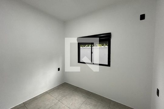 Quarto de apartamento para alugar com 2 quartos, 42m² em Rondônia, Novo Hamburgo