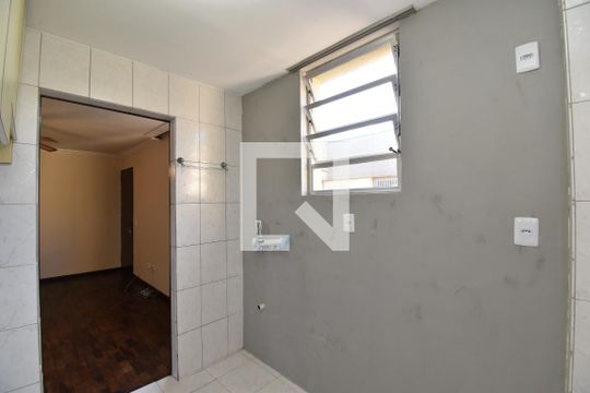 Cozinha de apartamento à venda com 3 quartos, 70m² em Cajuru, Curitiba